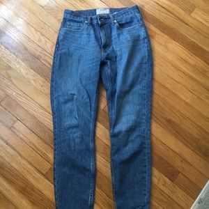 The high rise skinny Jean ankle size 27